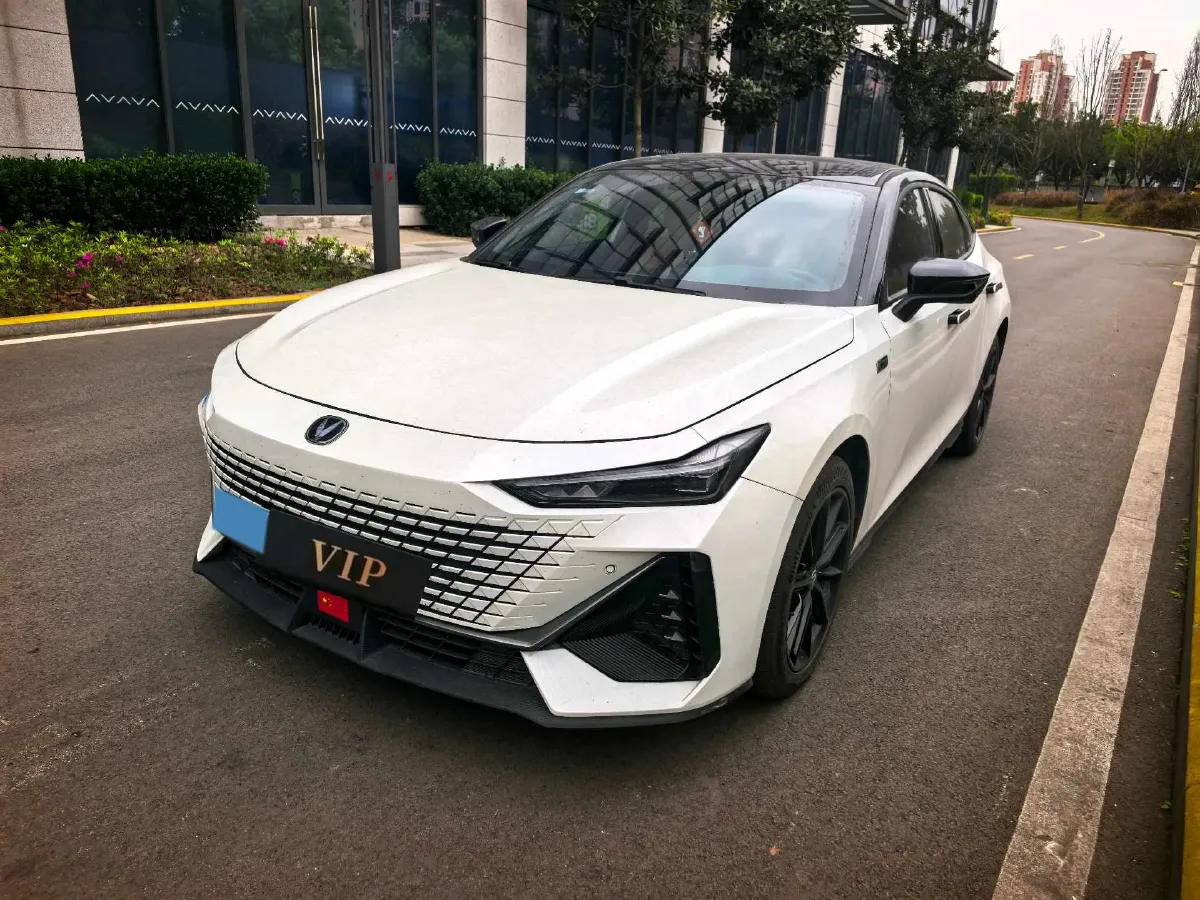 2023 ChangAn UNI-V iDD 1.5T 170HP L4 6TCT PHEV 18.4KWH,autocango,china used car exporter,china ev exporter,chinese used car exporter,chinese used ev exporter