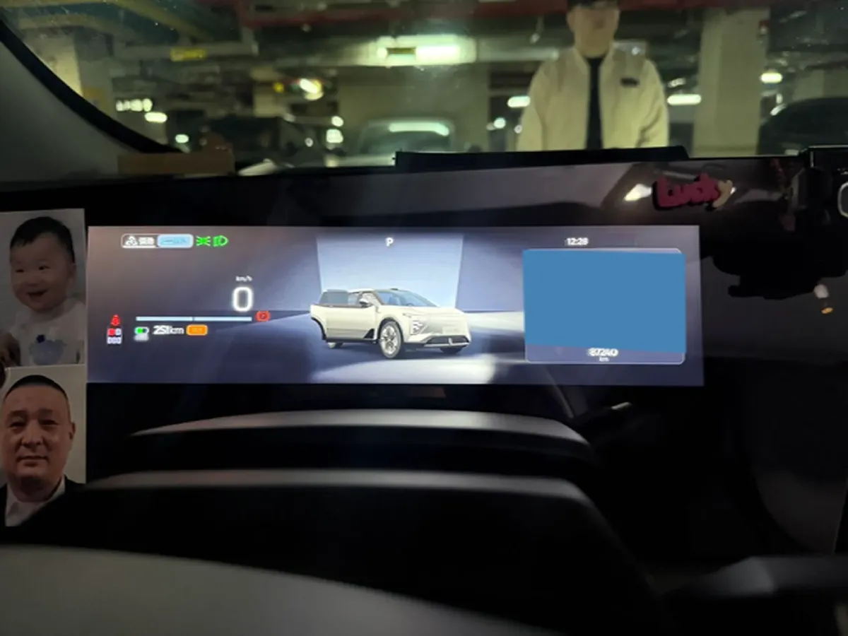 2023 HiPhi Y BEV 115KWH,autocango,china used car exporter,china ev exporter,chinese used car exporter,chinese used ev exporter