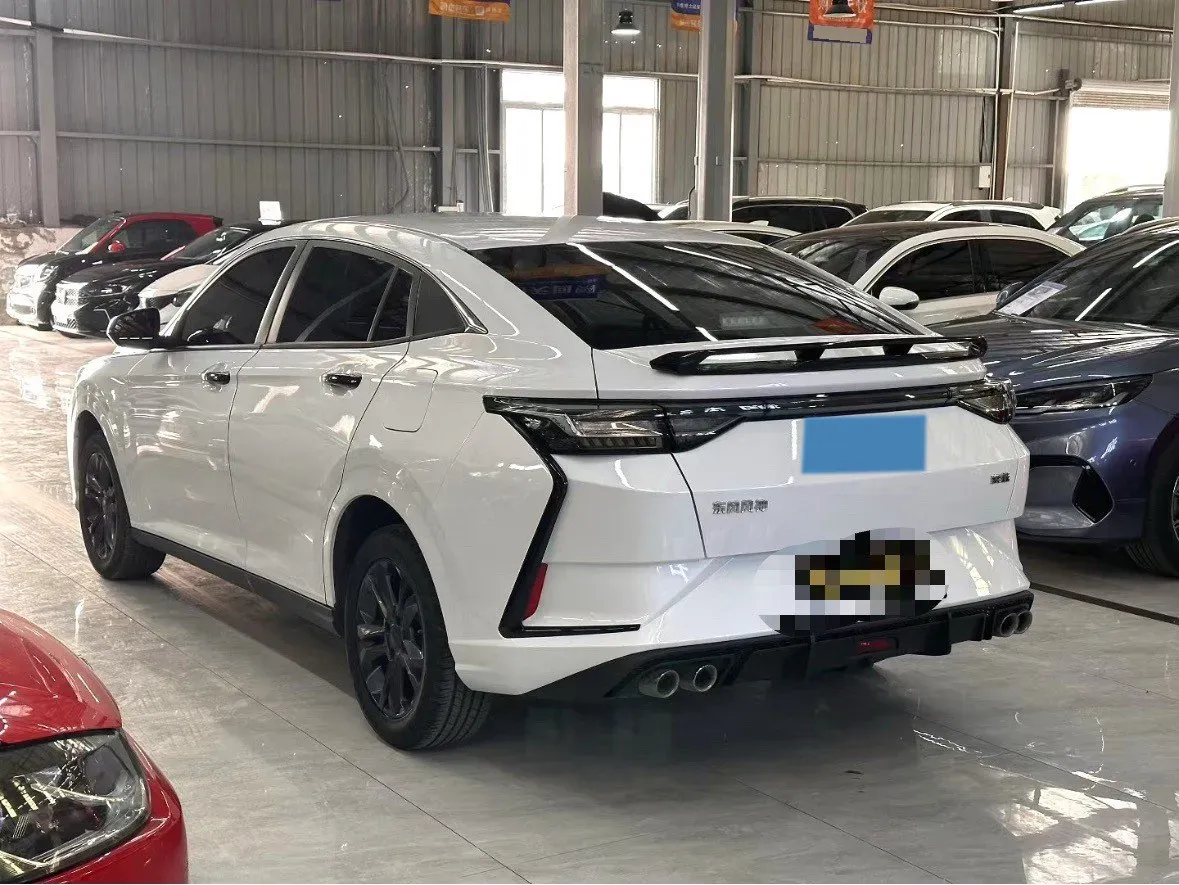 2024 DongFeng Aeolus YiXuan 1.5L 125HP L4 6DCT,autocango,china used car exporter,china ev exporter,chinese used car exporter,chinese used ev exporter