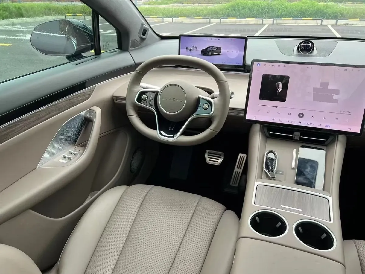 2025 Luxeed R7 REEV 156HP REEV 37KWH,autocango,china used car exporter,china ev exporter,chinese used car exporter,chinese used ev exporter