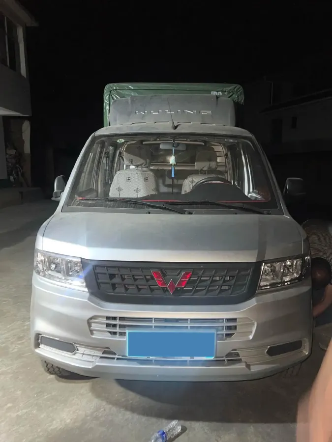 2023 WuLing RongGuang New Truck 2.0L 136HP L4 5MT,autocango,china used car exporter,china ev exporter,chinese used car exporter,chinese used ev exporter
