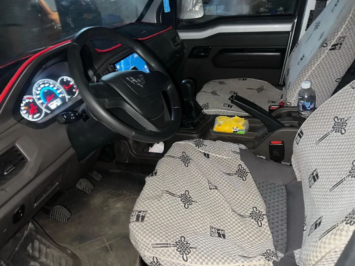 2023 WuLing RongGuang New Truck 2.0L 136HP L4 5MT,autocango,china used car exporter,china ev exporter,chinese used car exporter,chinese used ev exporter