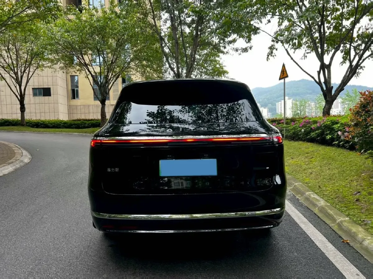 2026 AITO AITO M7 REEV 160HP REEV,autocango,china used car exporter,china ev exporter,chinese used car exporter,chinese used ev exporter
