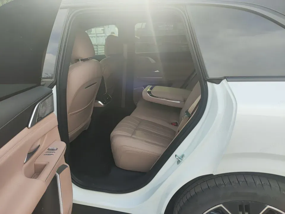 2025 Xpeng G9 BEV 79KWH,autocango,china used car exporter,china ev exporter,chinese used car exporter,chinese used ev exporter