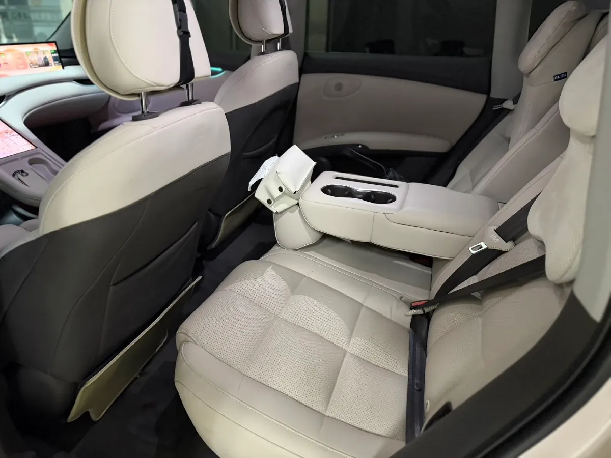 2023 IM LS6 BEV 71KWH,autocango,china used car exporter,china ev exporter,chinese used car exporter,chinese used ev exporter