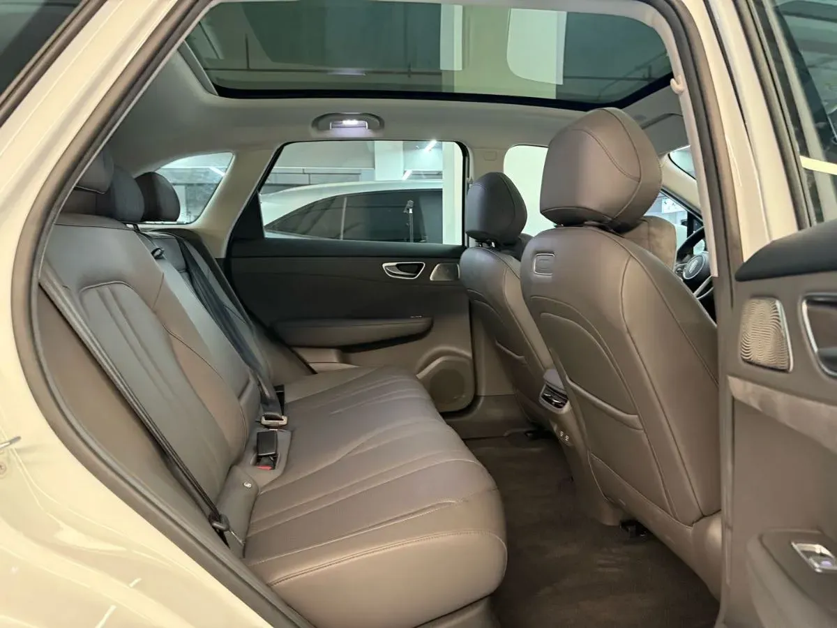 2025 HIMA Shangjie H5 REEV 98HP REEV,autocango,china used car exporter,china ev exporter,chinese used car exporter,chinese used ev exporter