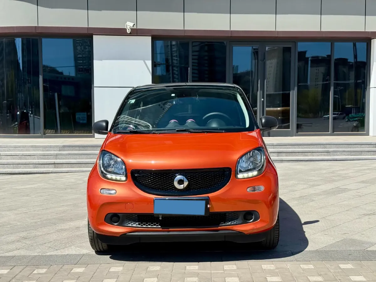 2016 Smart smart forfour 1.0L 71HP L3 6DCT,autocango,china used car exporter,china ev exporter,chinese used car exporter,chinese used ev exporter
