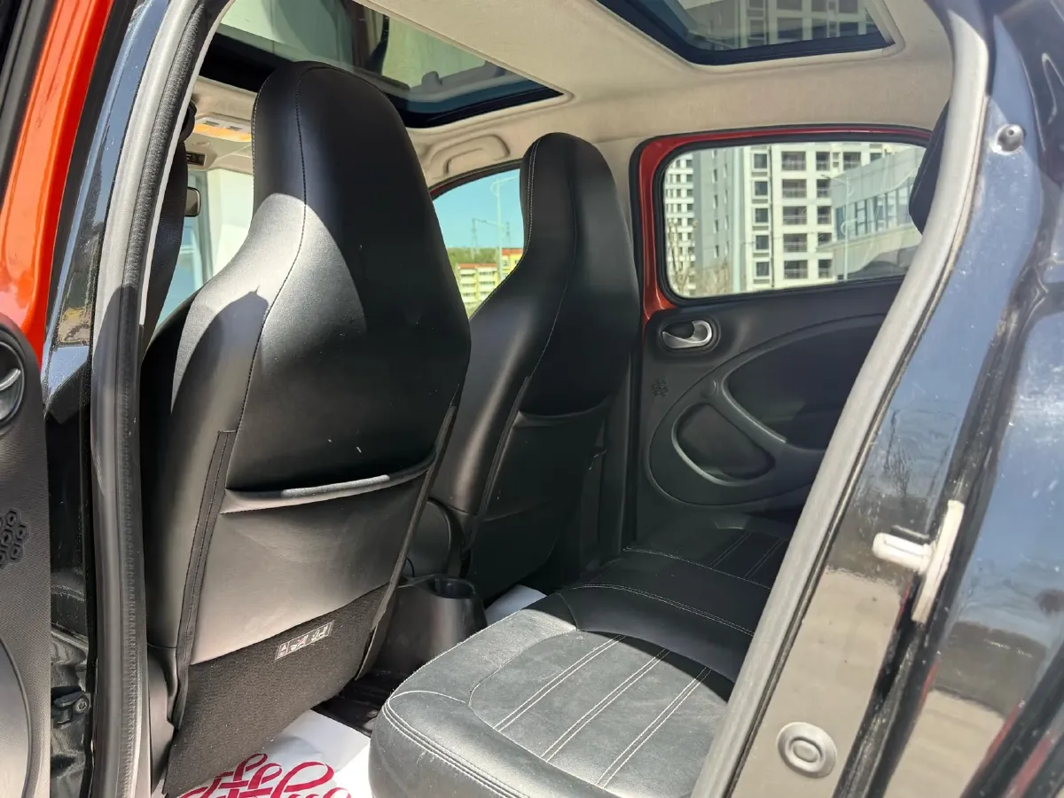 2016 Smart smart forfour 1.0L 71HP L3 6DCT,autocango,china used car exporter,china ev exporter,chinese used car exporter,chinese used ev exporter