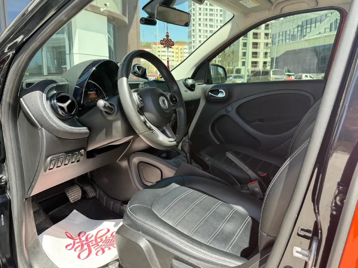 2016 Smart smart forfour 1.0L 71HP L3 6DCT,autocango,china used car exporter,china ev exporter,chinese used car exporter,chinese used ev exporter