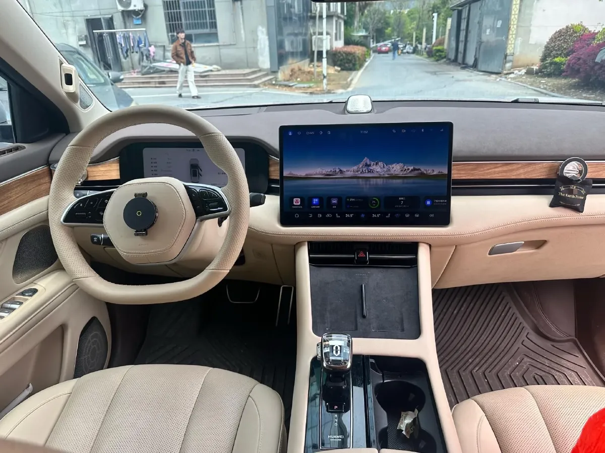 2024 AITO AITO M7 1.5T 152HP L4 REEV 40KWH,autocango,china used car exporter,china ev exporter,chinese used car exporter,chinese used ev exporter