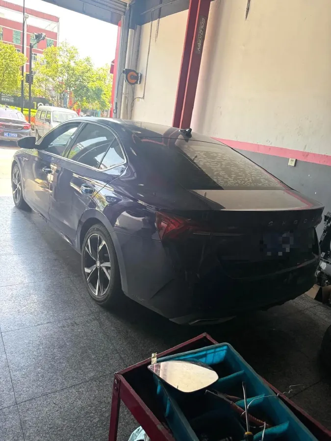 2021 Skoda Octavia 1.4T 150HP L4 7DCT,autocango,china used car exporter,china ev exporter,chinese used car exporter,chinese used ev exporter