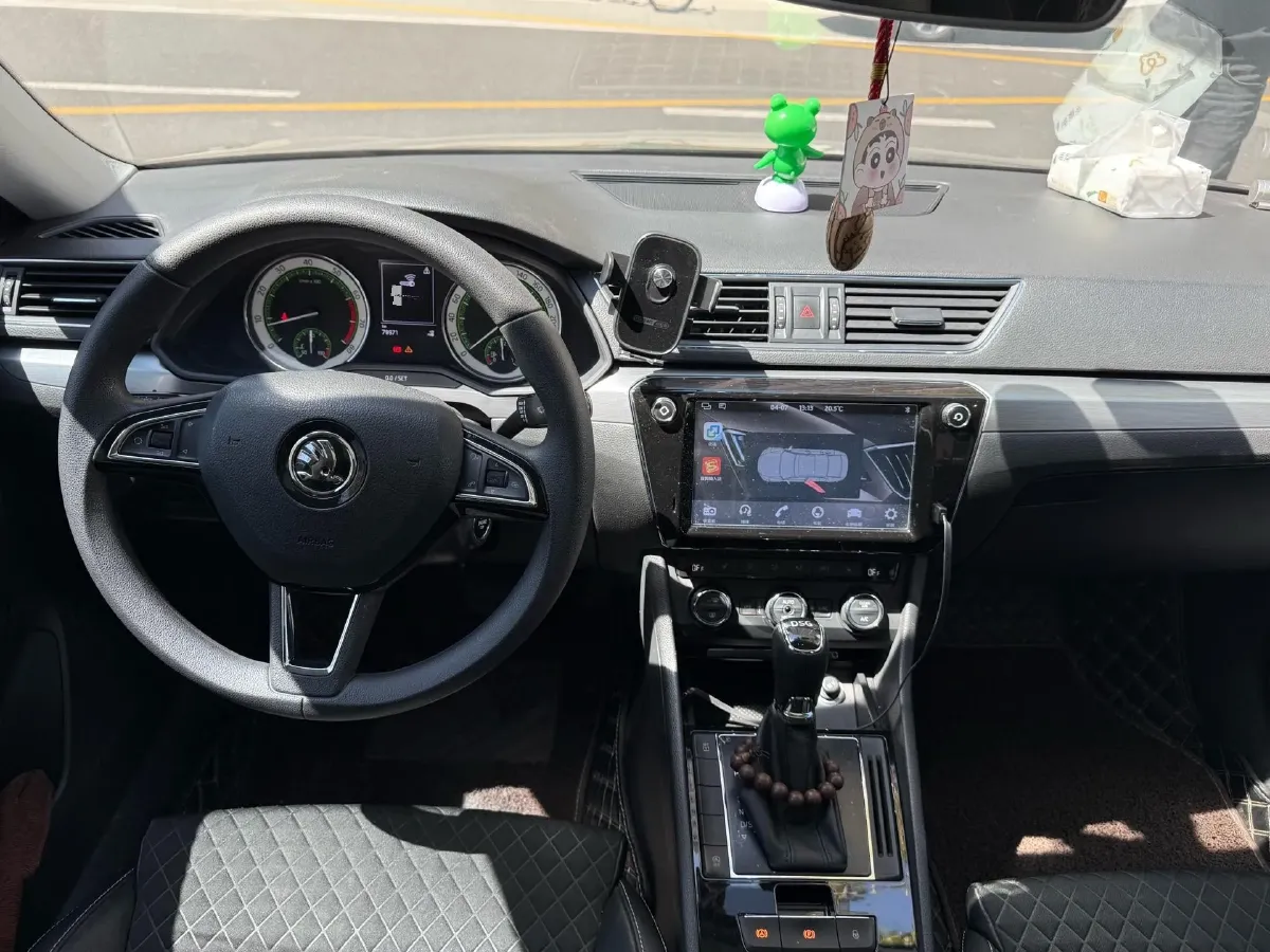 2018 Skoda Superb 1.8T 180HP L4 7DCT,autocango,china used car exporter,china ev exporter,chinese used car exporter,chinese used ev exporter