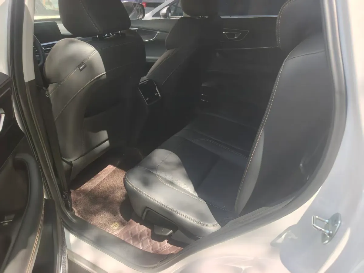 2022 Chery Tiggo 8 1.5T 156HP L4 6DCT,autocango,china used car exporter,china ev exporter,chinese used car exporter,chinese used ev exporter