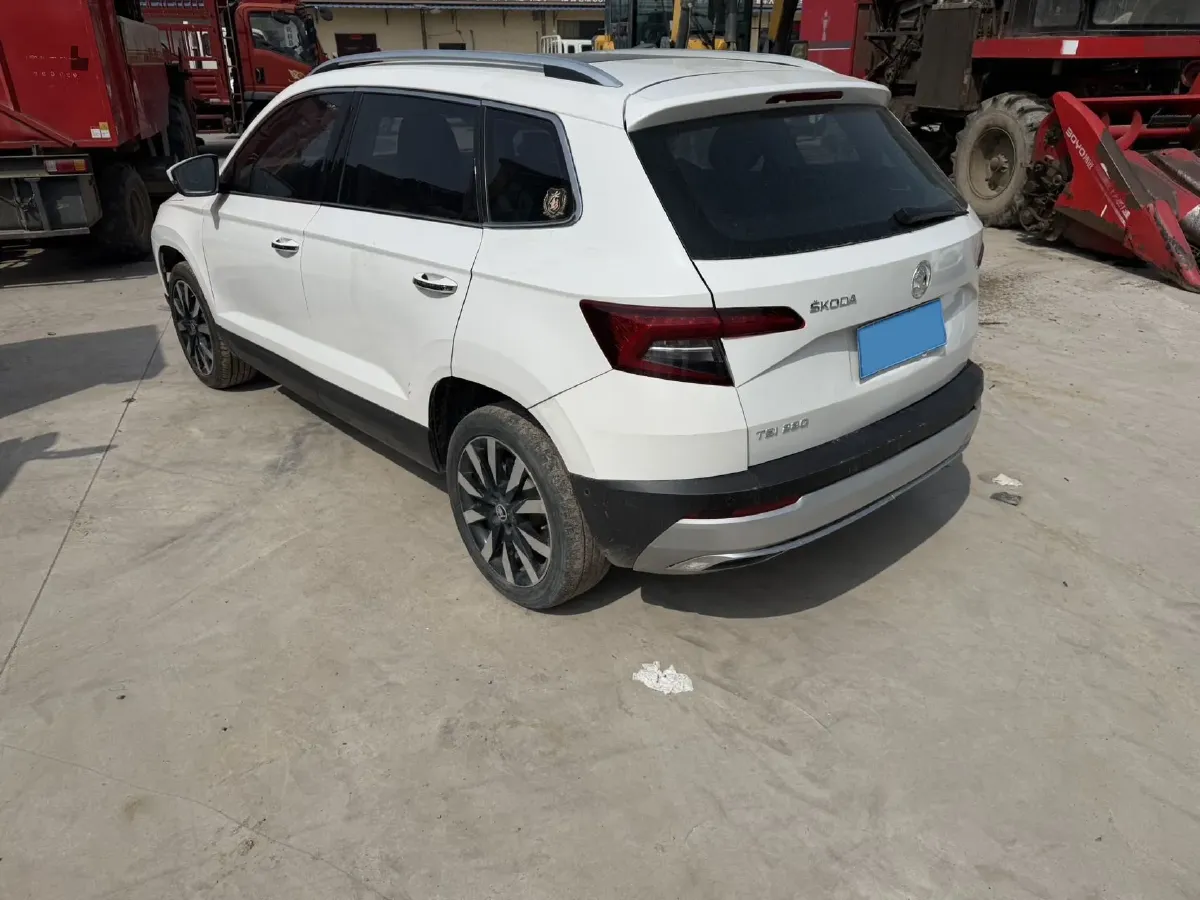 2021 Skoda Karoq 1.4T 150HP L4 7DCT,autocango,china used car exporter,china ev exporter,chinese used car exporter,chinese used ev exporter