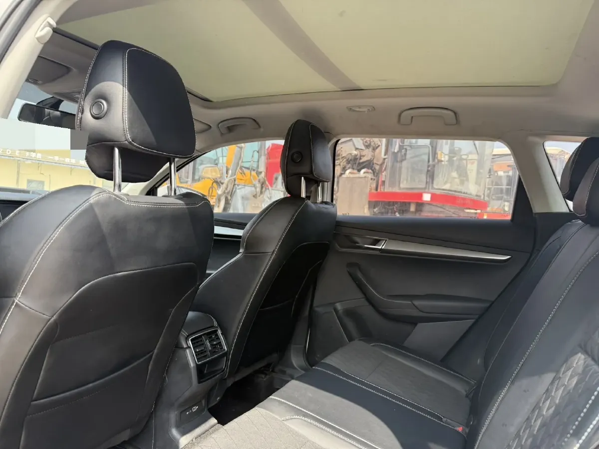 2021 Skoda Karoq 1.4T 150HP L4 7DCT,autocango,china used car exporter,china ev exporter,chinese used car exporter,chinese used ev exporter
