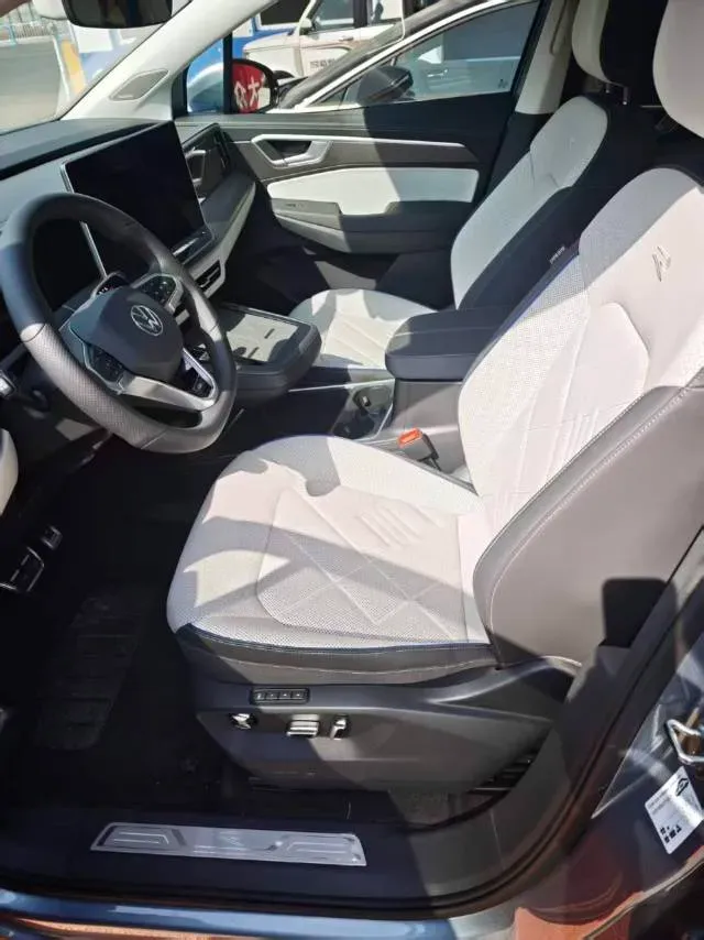 2025 Volkswagen Talagon 2.0T 220HP L4 7DCT,autocango,china used car exporter,china ev exporter,chinese used car exporter,chinese used ev exporter