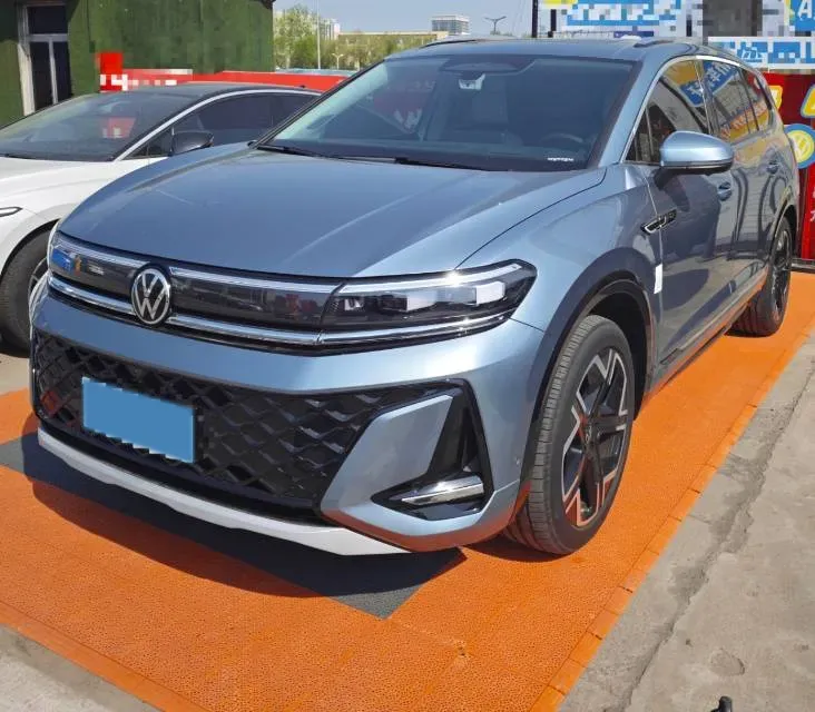 2025 Volkswagen Talagon 2.0T 220HP L4 7DCT,autocango,china used car exporter,china ev exporter,chinese used car exporter,chinese used ev exporter