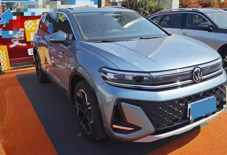2025 Volkswagen Talagon 2.0T 220HP L4 7DCT,autocango,china used car exporter,china ev exporter,chinese used car exporter,chinese used ev exporter