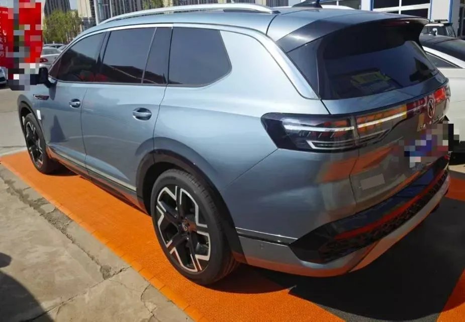 2025 Volkswagen Talagon 2.0T 220HP L4 7DCT,autocango,china used car exporter,china ev exporter,chinese used car exporter,chinese used ev exporter