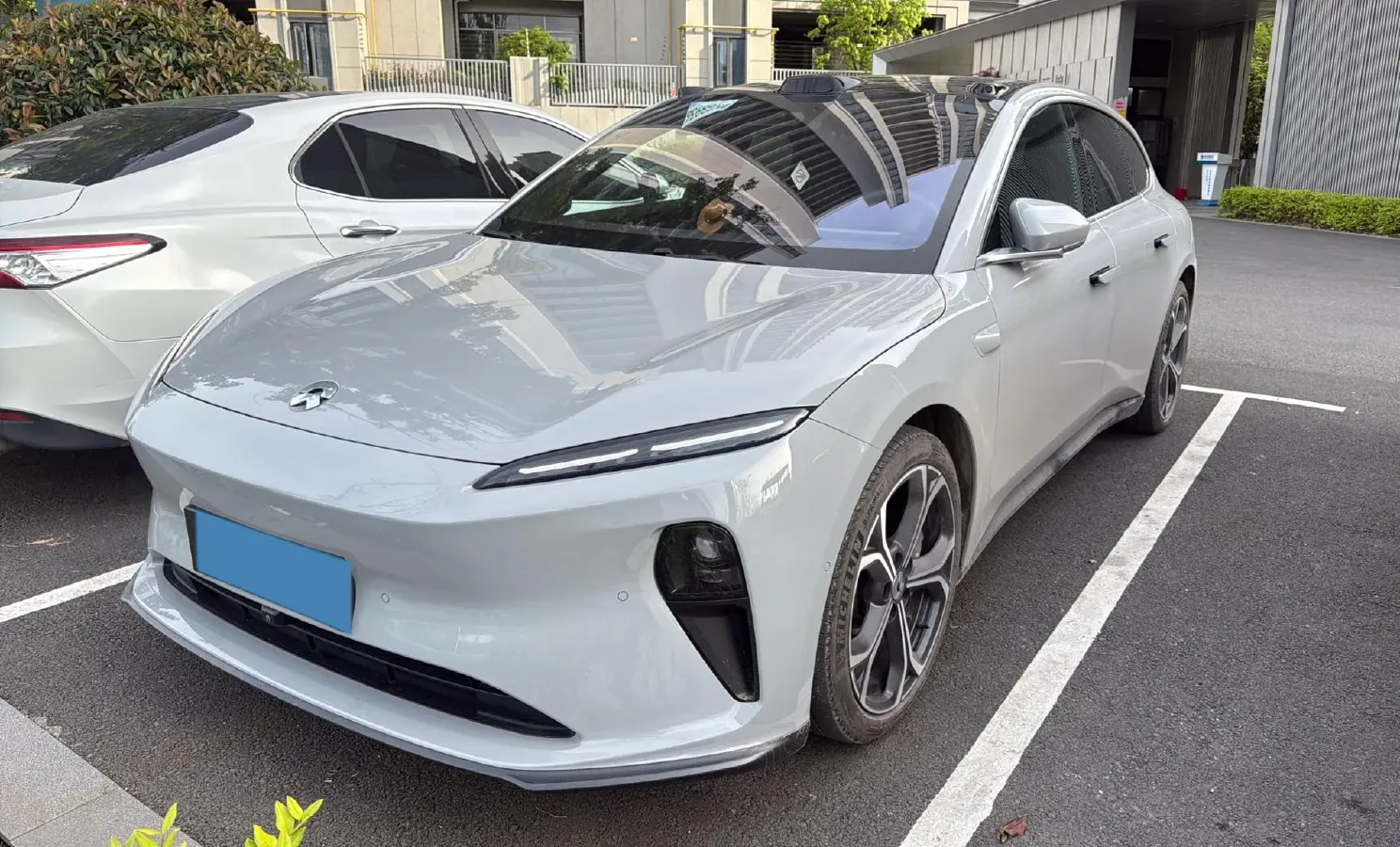 2024 NIO ET5T BEV 75KWH,autocango,china used car exporter,china ev exporter,chinese used car exporter,chinese used ev exporter