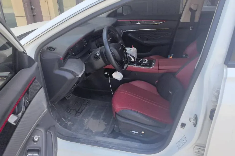 2021 DongFeng Aeolus YiXuan MAX 1.5T 190HP L4 7DCT,autocango,china used car exporter,china ev exporter,chinese used car exporter,chinese used ev exporter