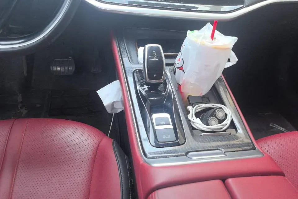 2021 DongFeng Aeolus YiXuan MAX 1.5T 190HP L4 7DCT,autocango,china used car exporter,china ev exporter,chinese used car exporter,chinese used ev exporter