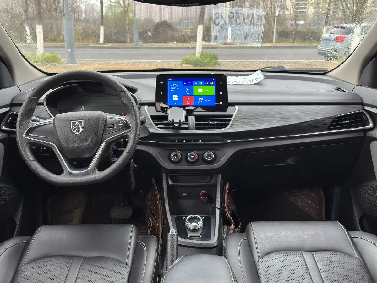 2019 BaoJun 360 1.5L 105HP L4 6MT,autocango,china used car exporter,china ev exporter,chinese used car exporter,chinese used ev exporter