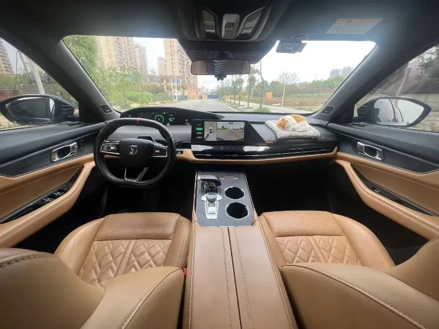 2021 ChangAn UNI-K 2.0T 233HP L4 8AT,autocango,china used car exporter,china ev exporter,chinese used car exporter,chinese used ev exporter