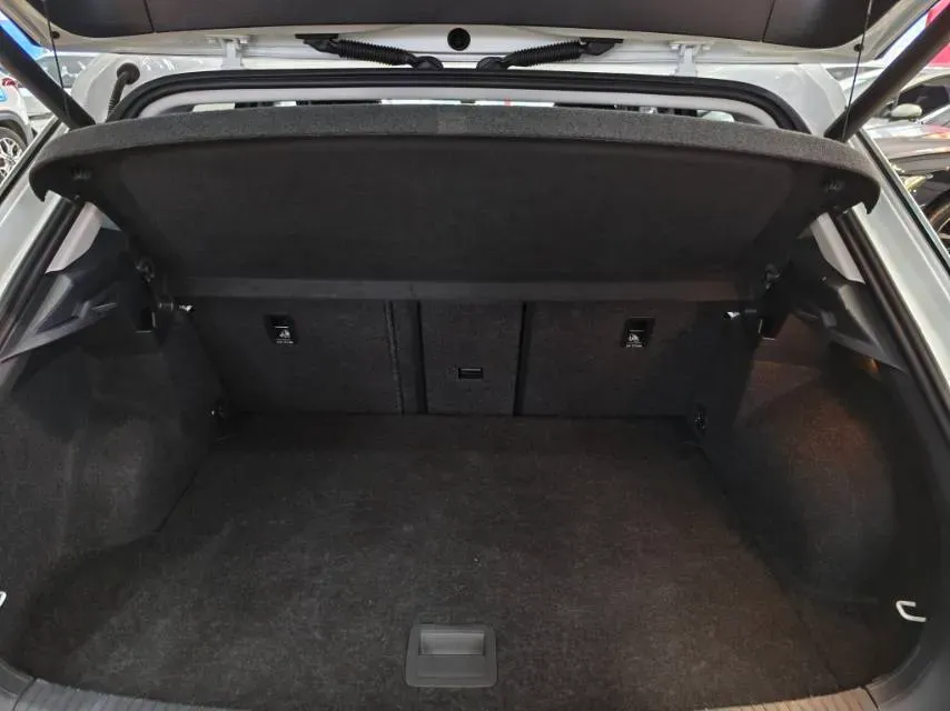 2022 Volkswagen T-Roc 1.4T 150HP L4 7DCT,autocango,china used car exporter,china ev exporter,chinese used car exporter,chinese used ev exporter