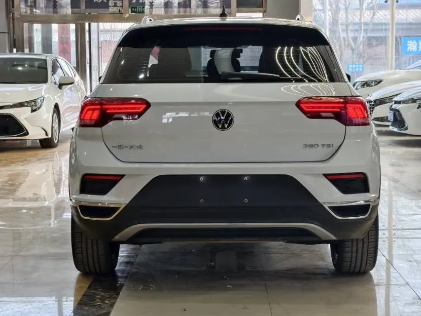 2022 Volkswagen T-Roc 1.4T 150HP L4 7DCT,autocango,china used car exporter,china ev exporter,chinese used car exporter,chinese used ev exporter