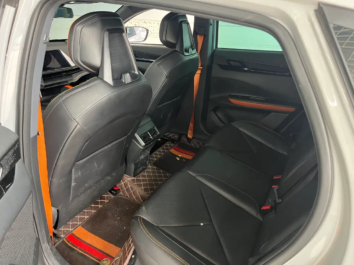 2022 ChangAn UNI-V 1.5T 188HP L4 7DCT,autocango,china used car exporter,china ev exporter,chinese used car exporter,chinese used ev exporter