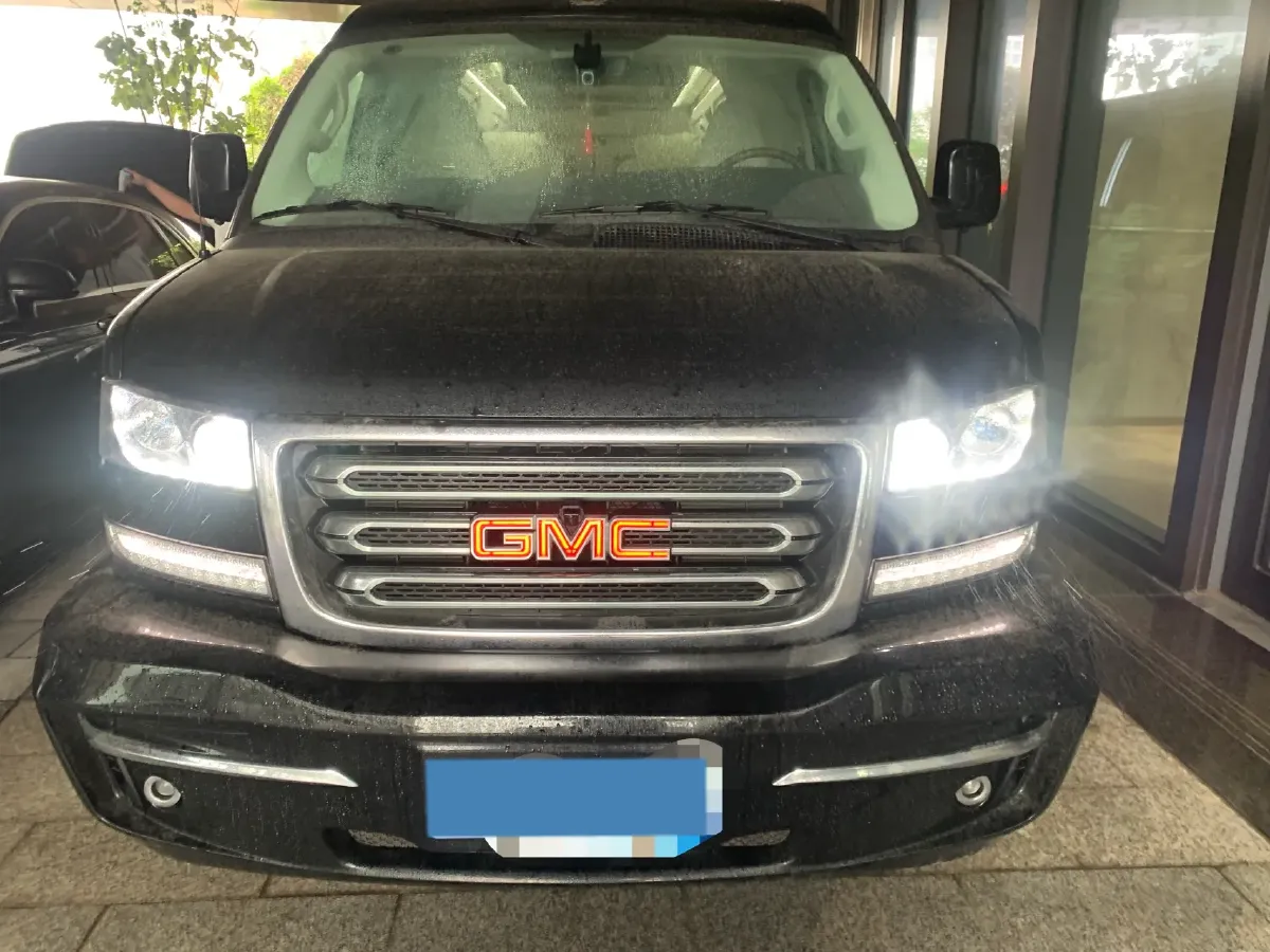 2020 Ford Tourneo 2.0T 203HP L4 6AT,autocango,china used car exporter,china ev exporter,chinese used car exporter,chinese used ev exporter