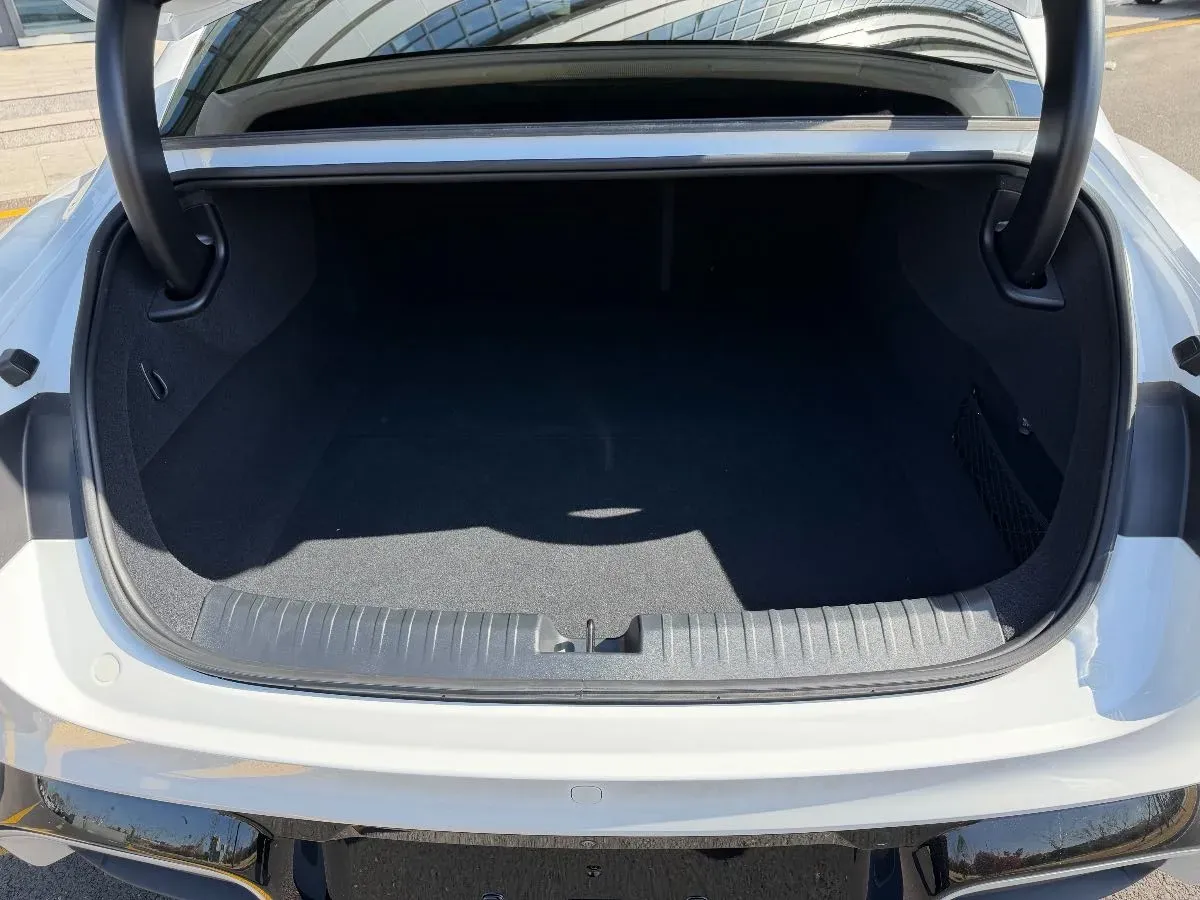 2024 MI SU7 BEV 101KWH,autocango,china used car exporter,china ev exporter,chinese used car exporter,chinese used ev exporter