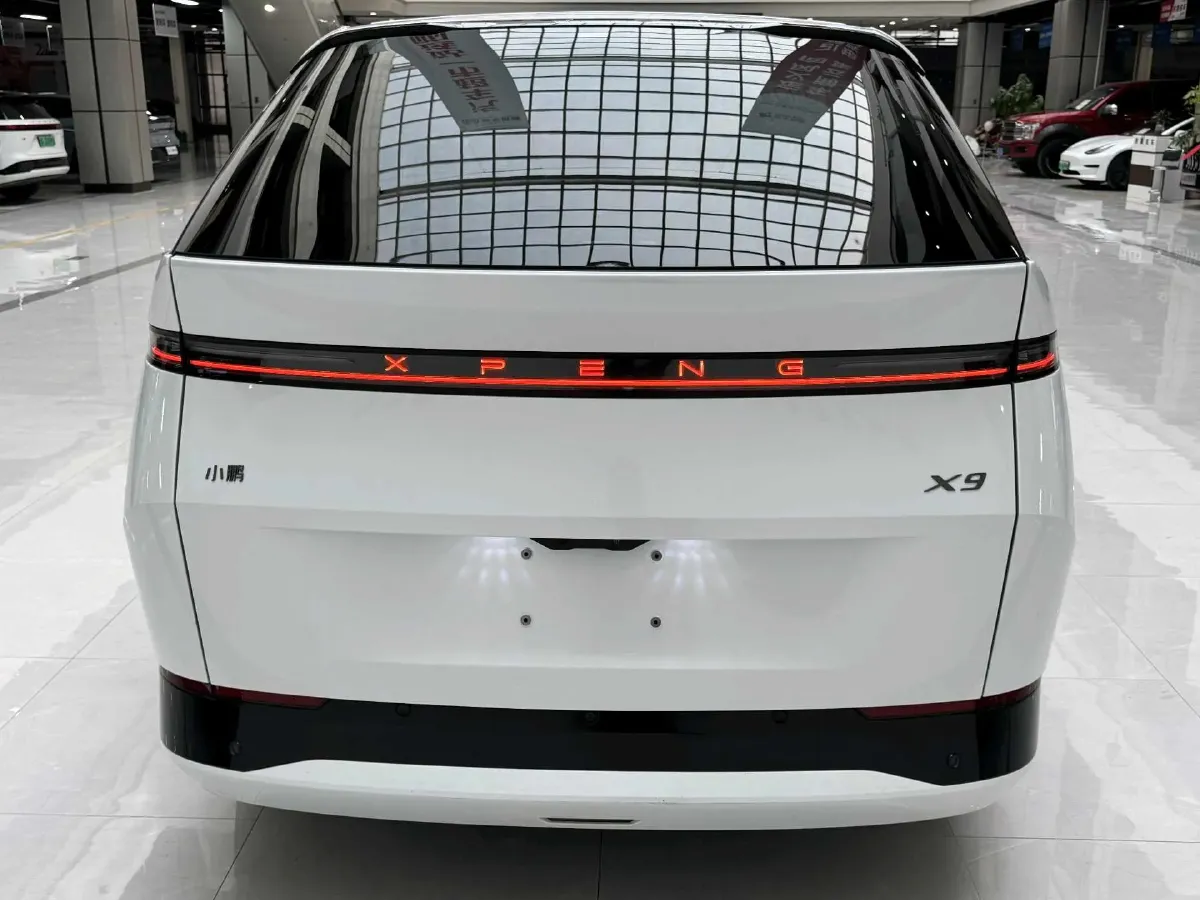2025 Xpeng X9 BEV,autocango,china used car exporter,china ev exporter,chinese used car exporter,chinese used ev exporter