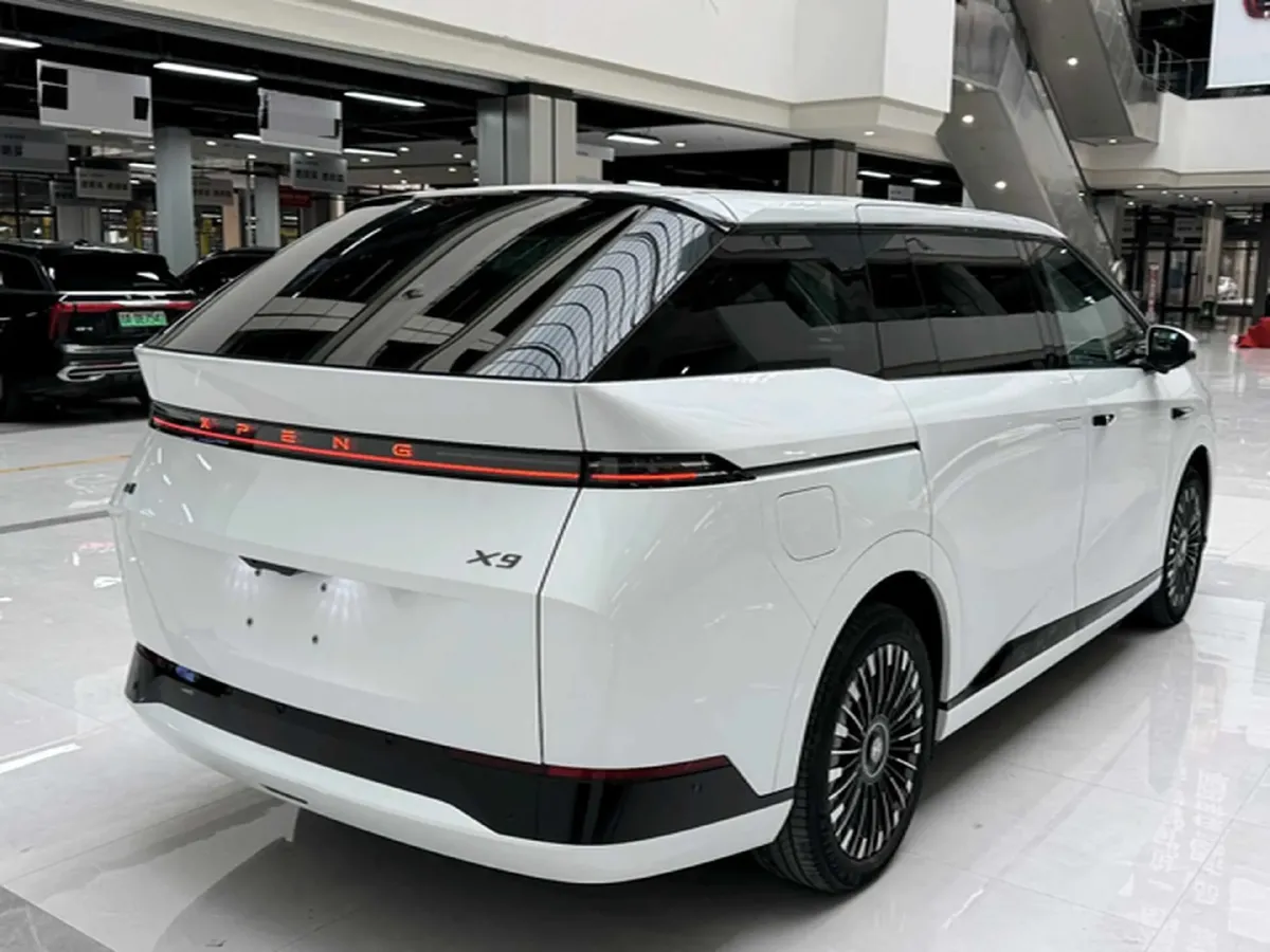 2025 Xpeng X9 BEV,autocango,china used car exporter,china ev exporter,chinese used car exporter,chinese used ev exporter