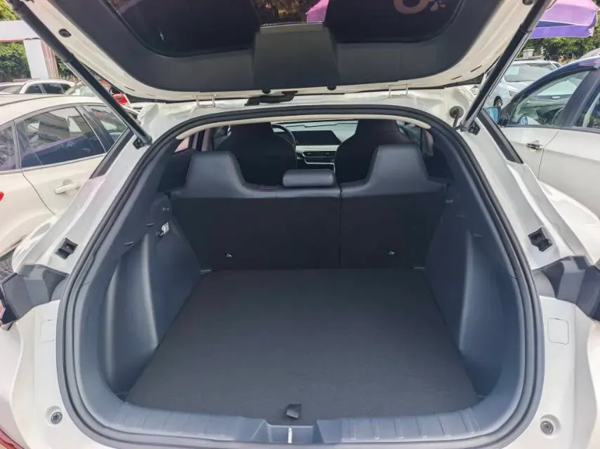 2020 ChangAn UNI-T 1.5T 180HP L4 7DCT,autocango,china used car exporter,china ev exporter,chinese used car exporter,chinese used ev exporter