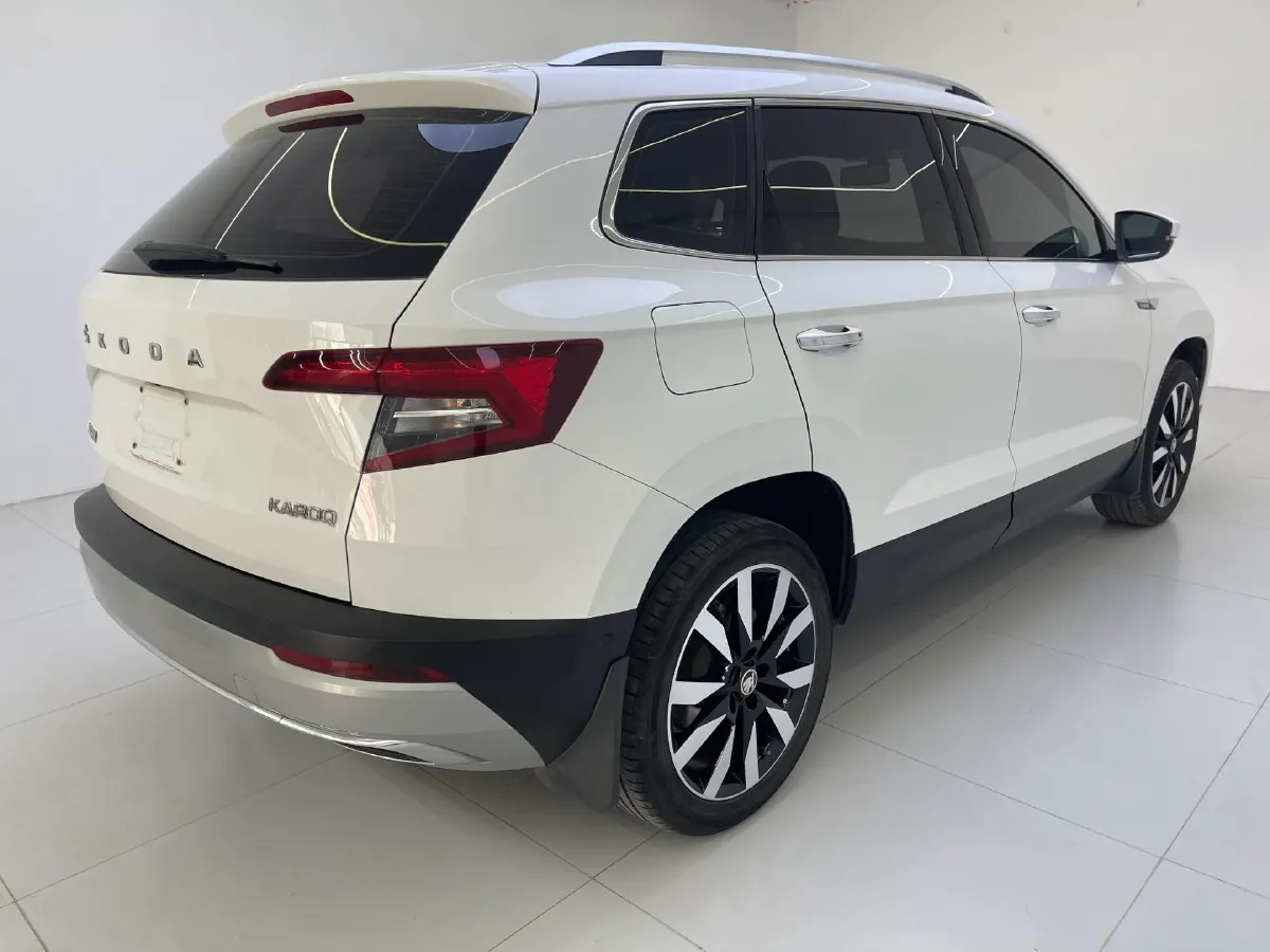 2021 Skoda Karoq 1.4T 150HP L4 7DCT,autocango,china used car exporter,china ev exporter,chinese used car exporter,chinese used ev exporter