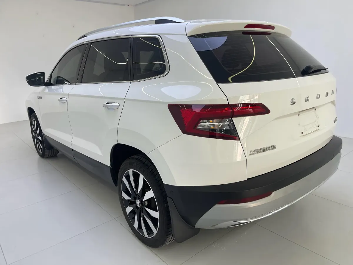 2021 Skoda Karoq 1.4T 150HP L4 7DCT,autocango,china used car exporter,china ev exporter,chinese used car exporter,chinese used ev exporter