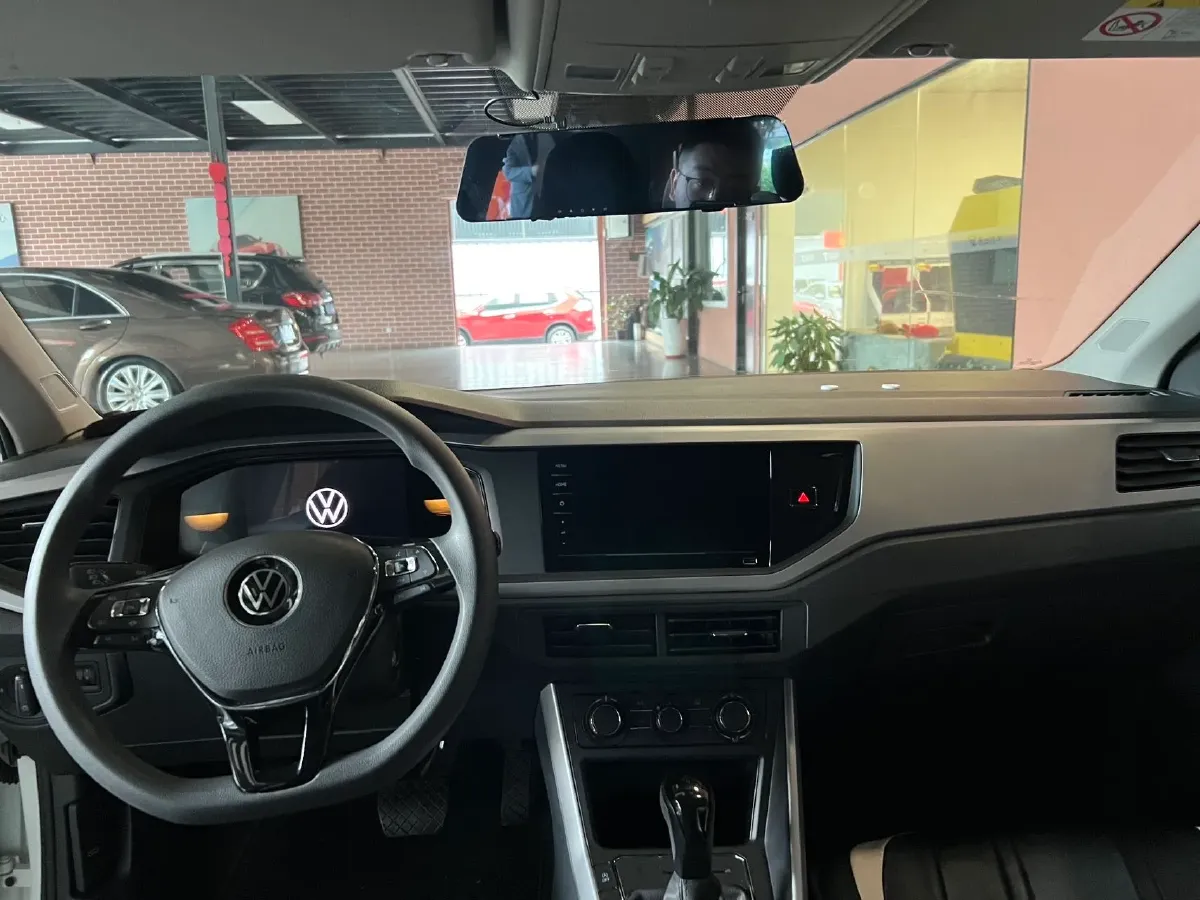 2023 Volkswagen Polo 1.5L 110HP L4 6AT,autocango,china used car exporter,china ev exporter,chinese used car exporter,chinese used ev exporter