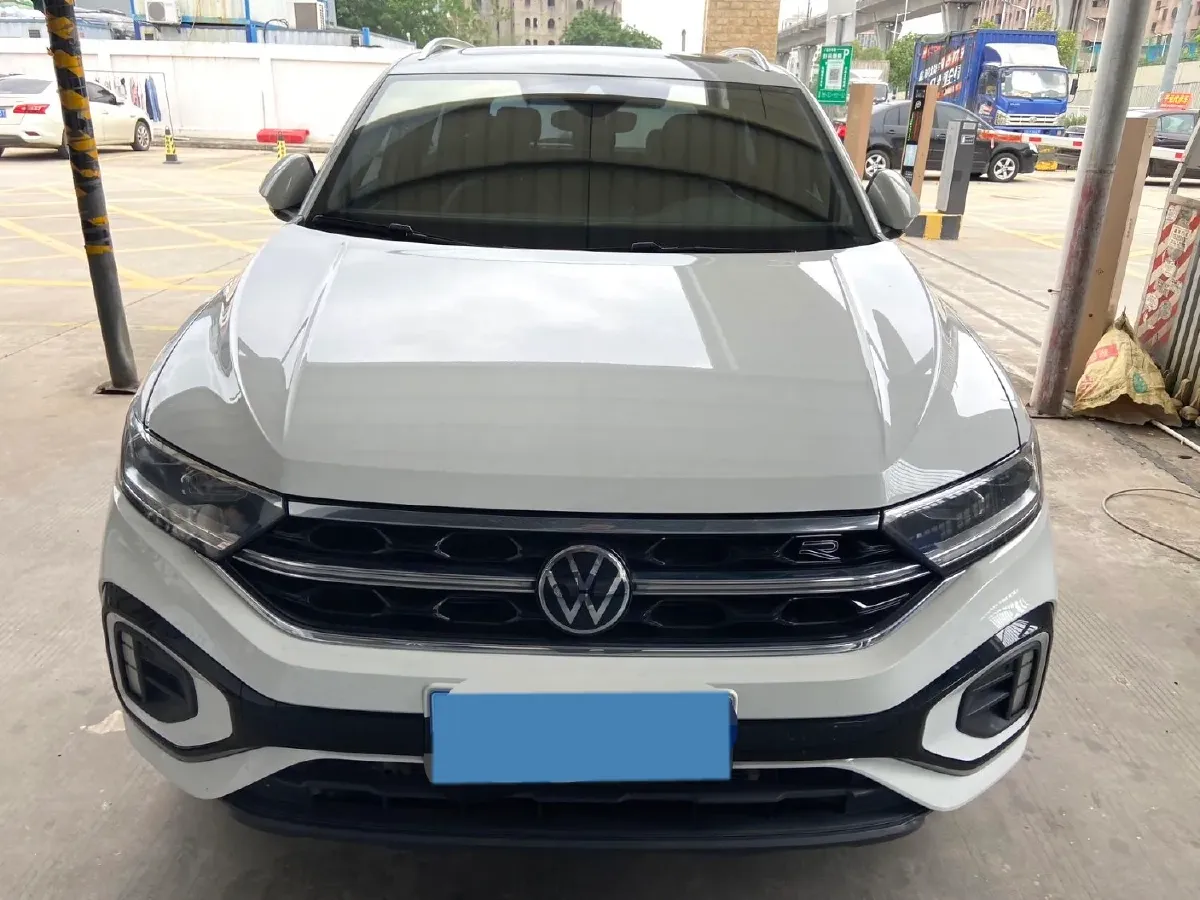 2023 Volkswagen T-Roc 1.5T 160HP L4 7DCT,autocango,china used car exporter,china ev exporter,chinese used car exporter,chinese used ev exporter