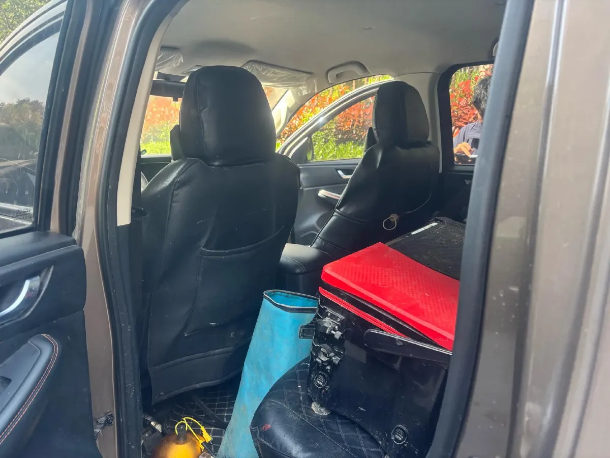 2023 BAW Calorie 2.0L 144HP L4 5MT,autocango,china used car exporter,china ev exporter,chinese used car exporter,chinese used ev exporter