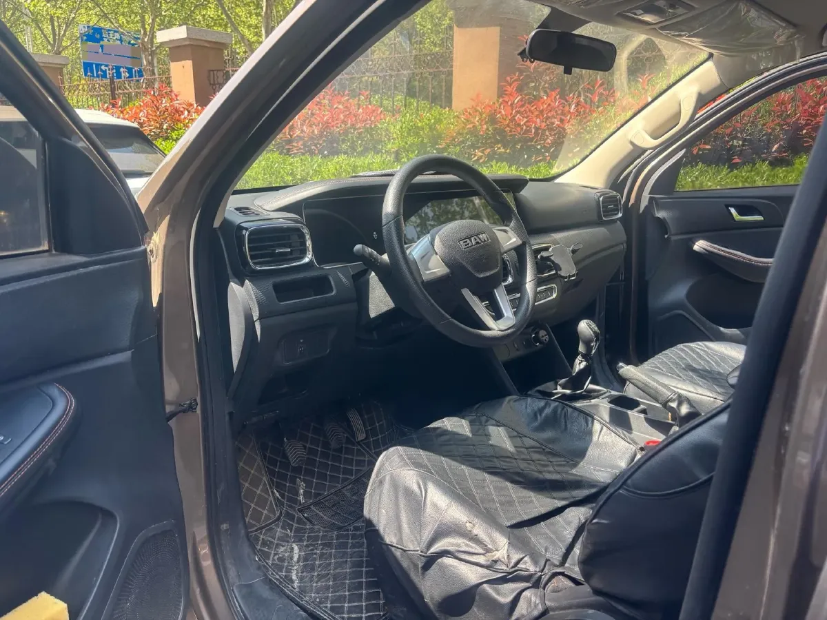 2023 BAW Calorie 2.0L 144HP L4 5MT,autocango,china used car exporter,china ev exporter,chinese used car exporter,chinese used ev exporter