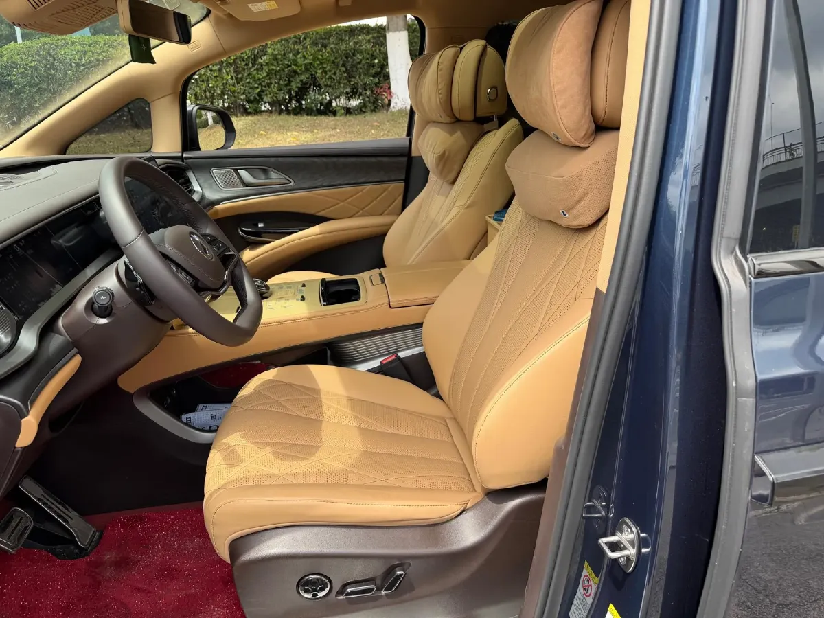 2025 Denza D9 1.5T 156HP L4 E-CVT PHEV 40KWH,autocango,china used car exporter,china ev exporter,chinese used car exporter,chinese used ev exporter