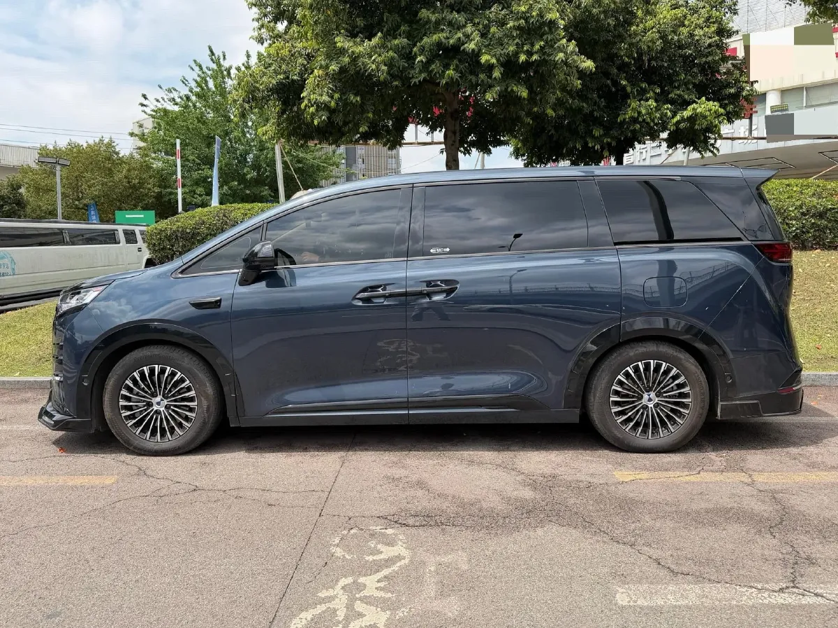 2025 Denza D9 1.5T 156HP L4 E-CVT PHEV 40KWH,autocango,china used car exporter,china ev exporter,chinese used car exporter,chinese used ev exporter