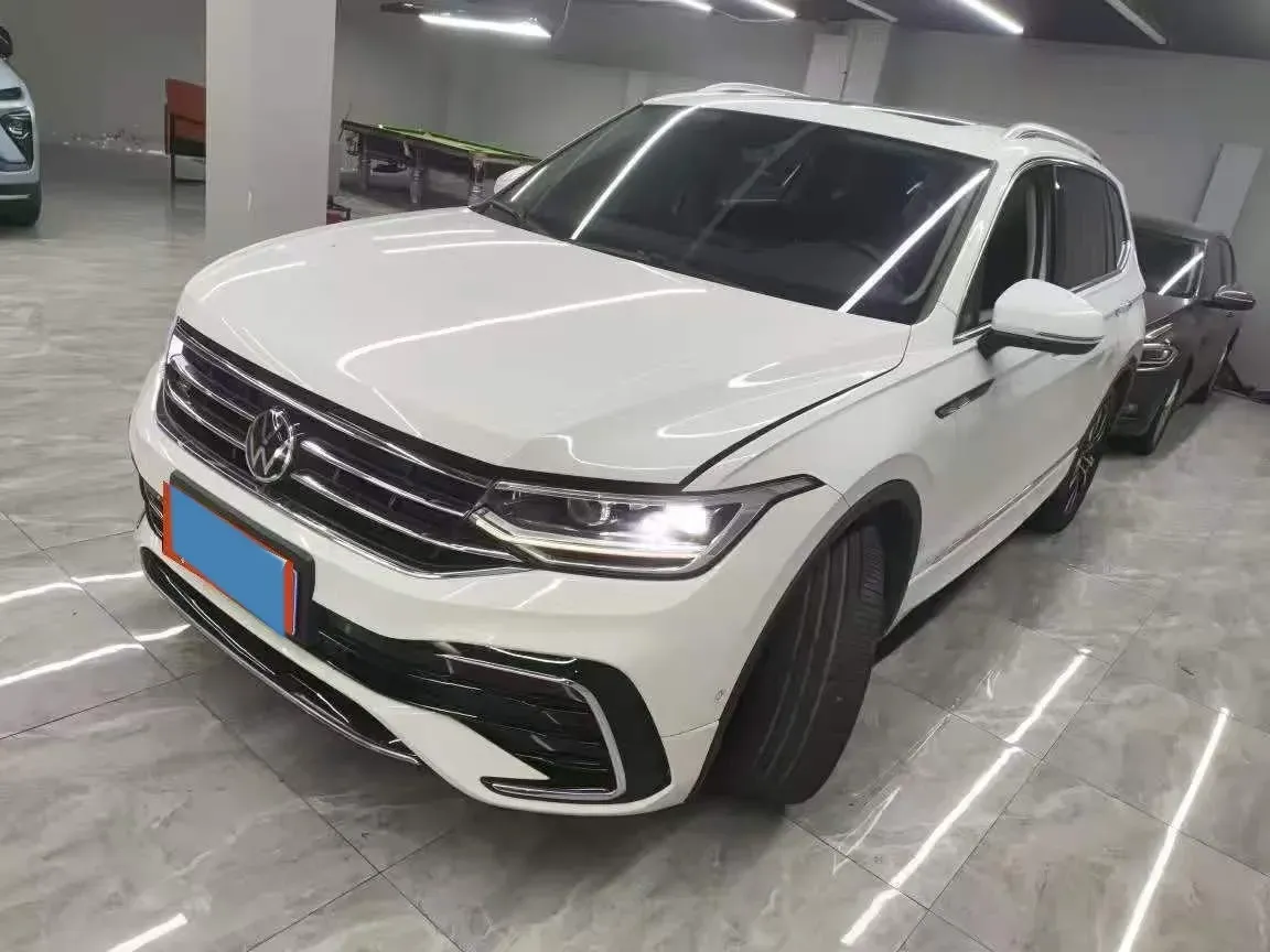 2023 Volkswagen Tiguan L 2.0T 186HP L4 7DCT,autocango,china used car exporter,china ev exporter,chinese used car exporter,chinese used ev exporter