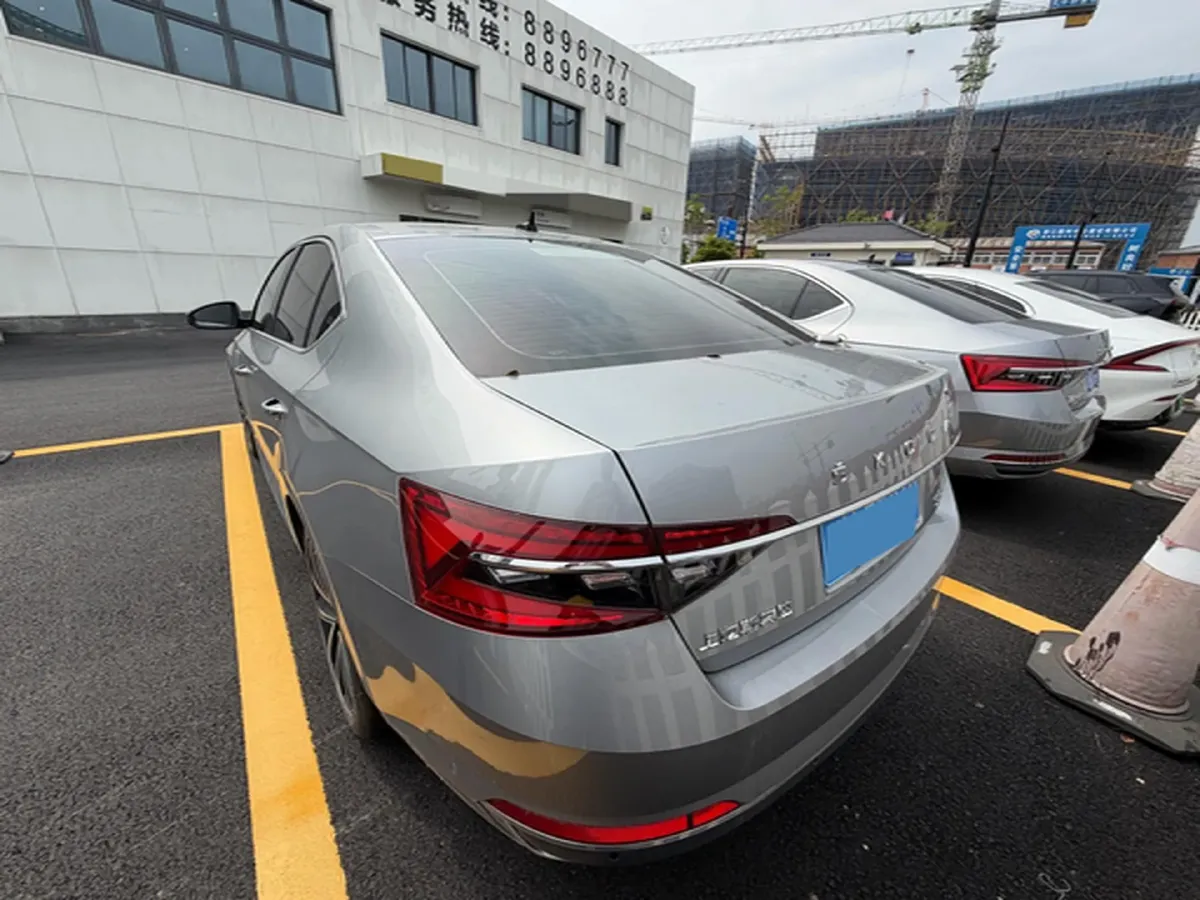 2023 Skoda Superb 1.4T 150HP L4 7DCT,autocango,china used car exporter,china ev exporter,chinese used car exporter,chinese used ev exporter