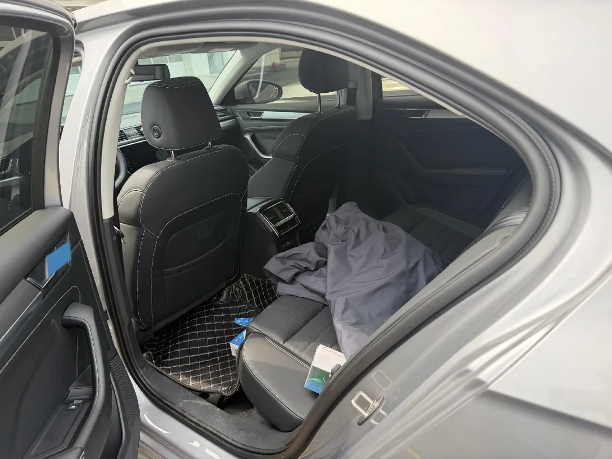 2023 Skoda Superb 1.4T 150HP L4 7DCT,autocango,china used car exporter,china ev exporter,chinese used car exporter,chinese used ev exporter