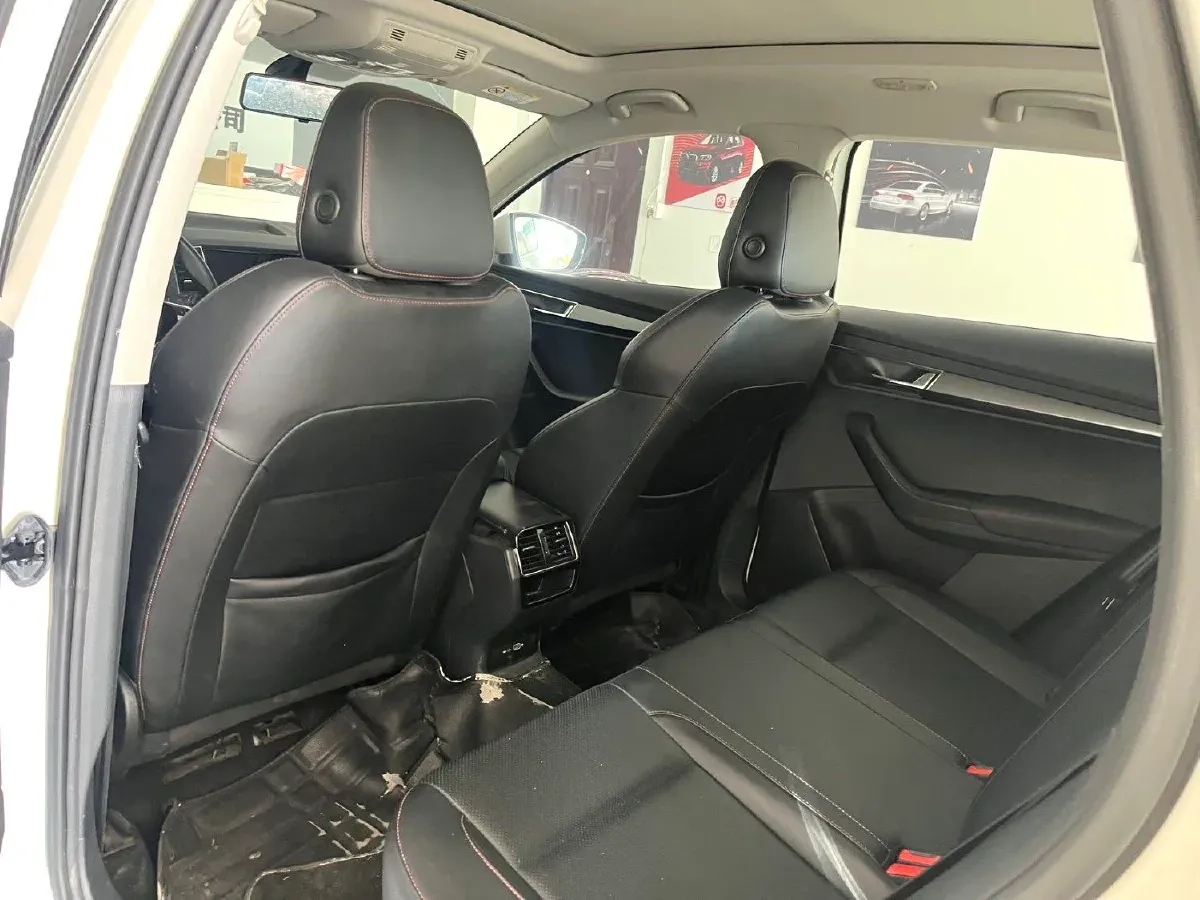 2022 Skoda Karoq 1.4T 150HP L4 7DCT,autocango,china used car exporter,china ev exporter,chinese used car exporter,chinese used ev exporter