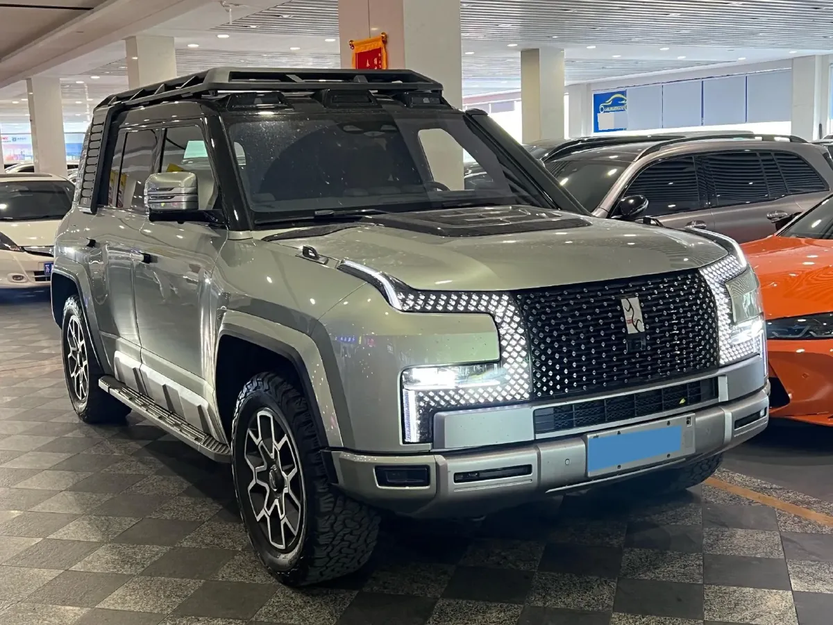 2024 YangWang U8 2.0T 272HP L4 REEV 49.05KWH,autocango,china used car exporter,china ev exporter,chinese used car exporter,chinese used ev exporter