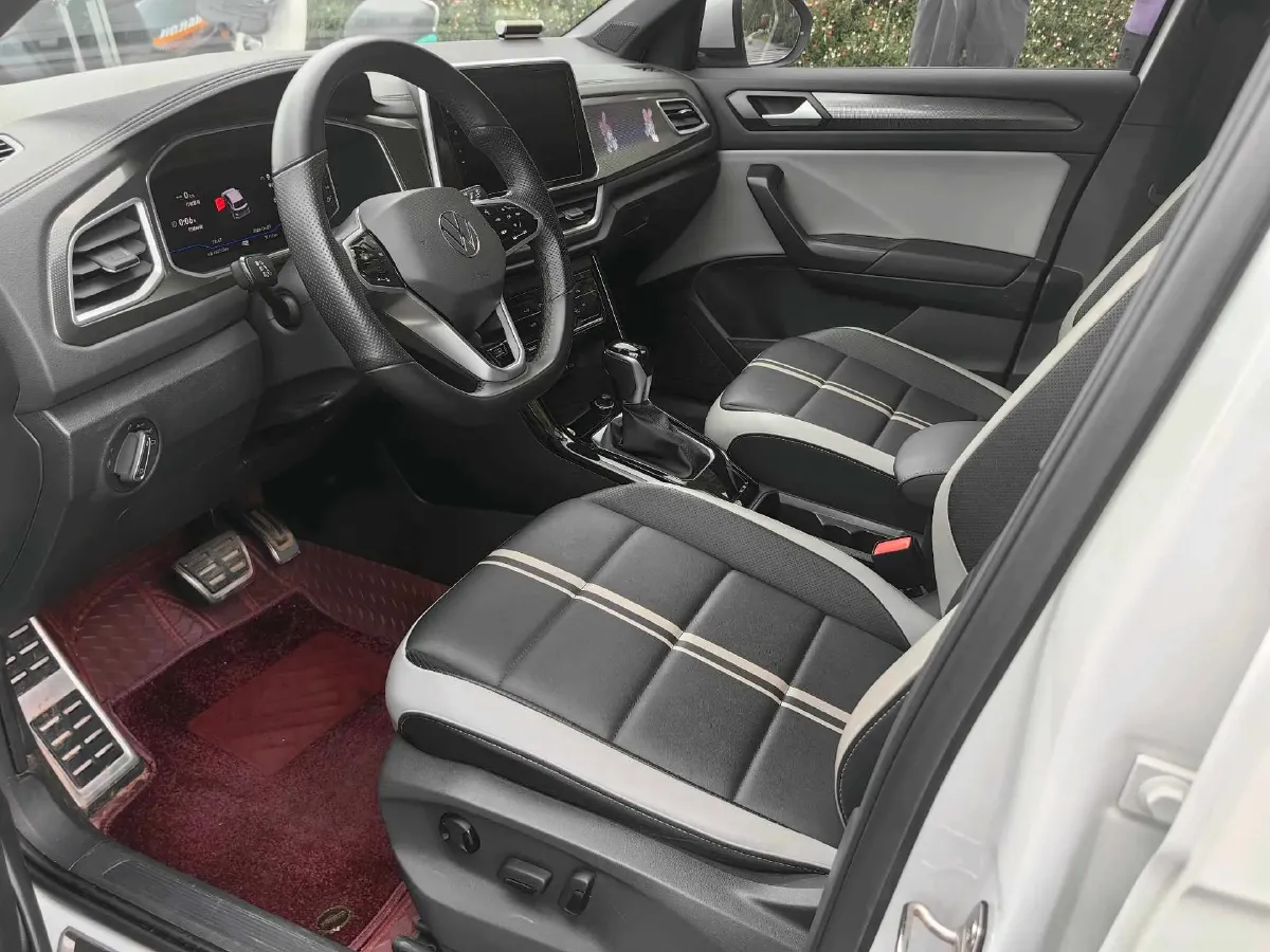 2023 Volkswagen T-Roc 1.5T 160HP L4 7DCT,autocango,china used car exporter,china ev exporter,chinese used car exporter,chinese used ev exporter